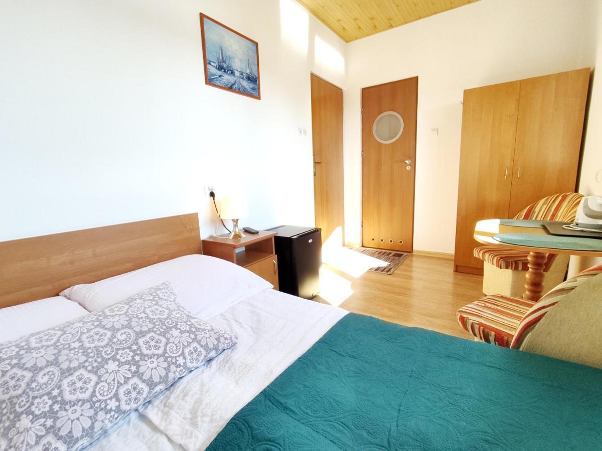 Pokoje Goscinne U Mirki Homestay